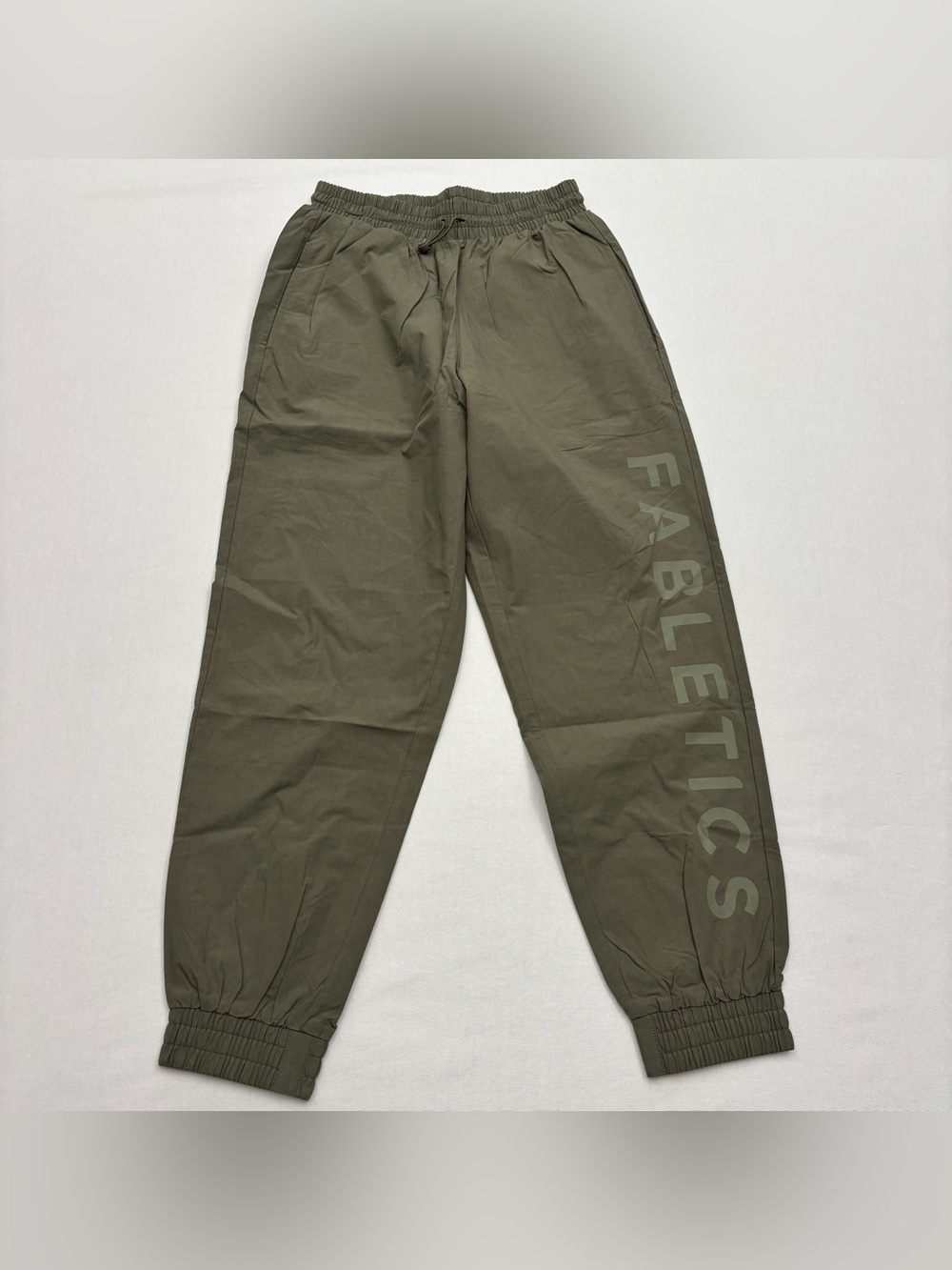 Fabletics Jogger Pants Women's M Green Tapered Drawstring Nylon Preppy Gym